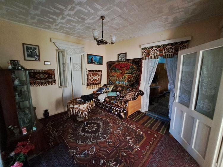 Casă cu 4 camere în Ibănești