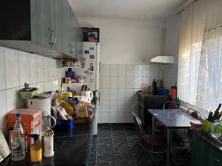 Casă cu 2 camere în Hunedoara