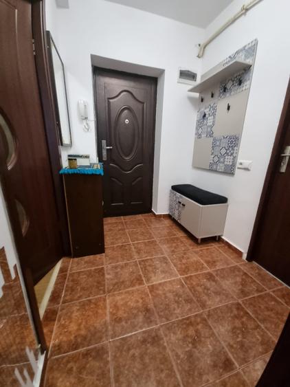 Garsoniera dec la 1 minut de metrou Dimitrie Leonida, loc parcare, libera - 5