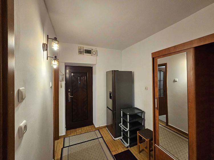 Garsoniera Piata Dorobanti, etaj 3 - 5