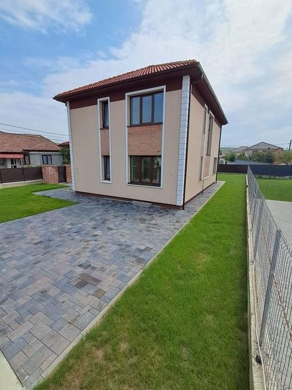 Casa individula cu CF la zi, teren 601 mp, 5 camere - 8