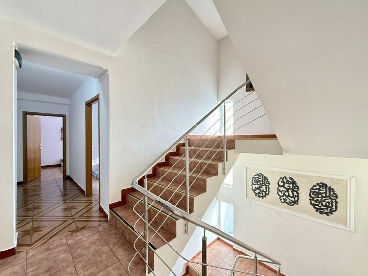 Vila P+2, construita in 2010 | Andronache, Sector 2 - 17