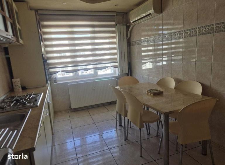 Apartament cu 3 camere decomandat în Doamna Ghica