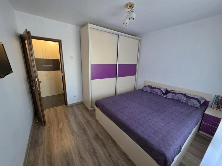 Apartament cu 3 camere decomandat în E3