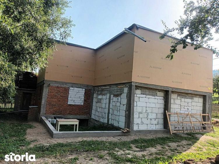 Casa de vanzare (la rosu) - 2