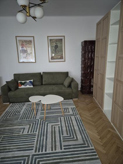 De închiriat Garsoniera în zona centrală a Brașovului - 1