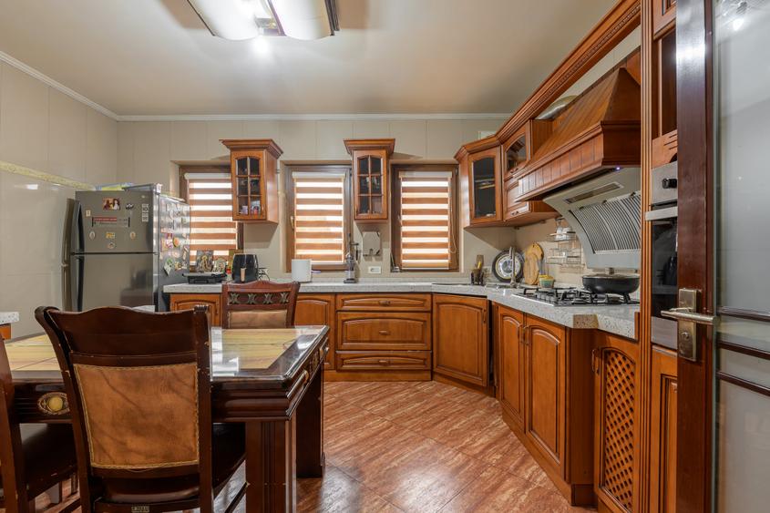 Vilă spațioasă S+P+1+M | 306 mp utili | Sector 3 – Trapezului | 9 camere | 4 Bai - 1