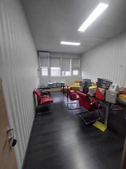 Delfinariu, spatiu 289 mp., ideal birouri/sali de curs etc., parcare - 8