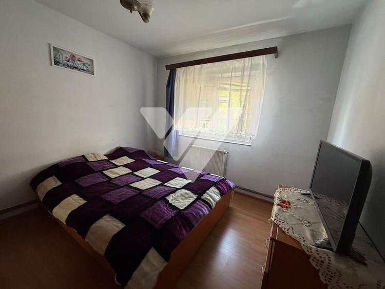 Apartament 3 camere decomandat etaj 2 zona Vasile Aaron Sibiu - 4
