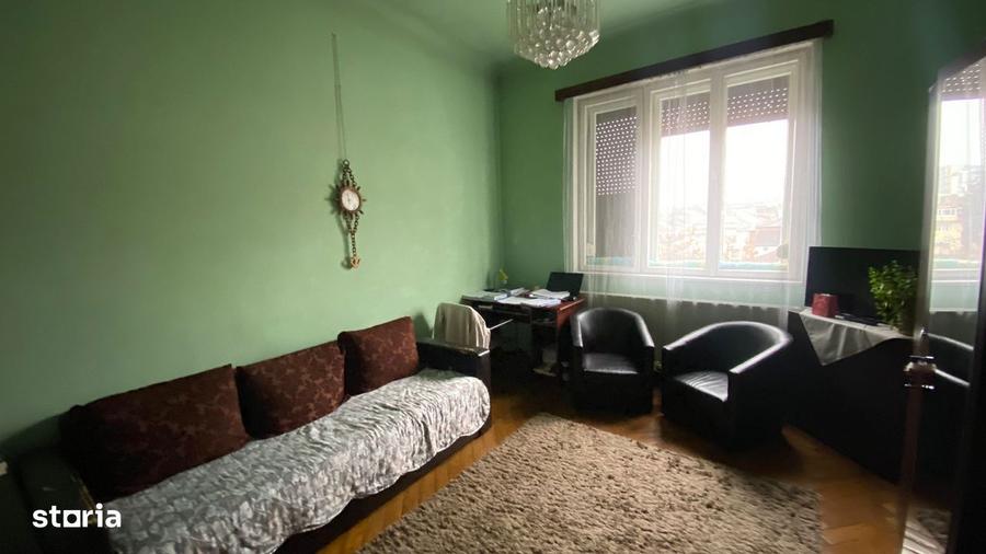 Apartament cu o camera , zona centrala , 21 Decembrie , etaj 4 - 2