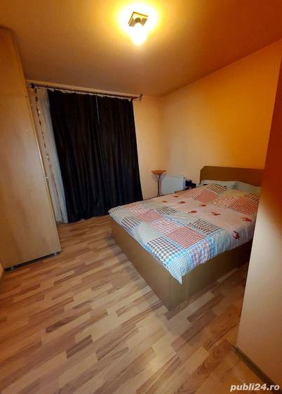 Vand apartament 3 camere mobilat cu parcare - 1