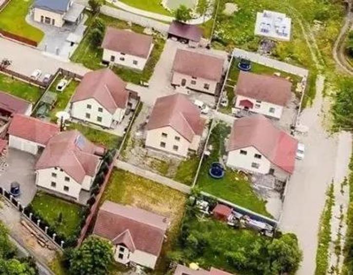 Casa moderna, 3 dormitoare, birou, 135 mp utili, teren 423 mp Halchiu, Bra?ov - 1