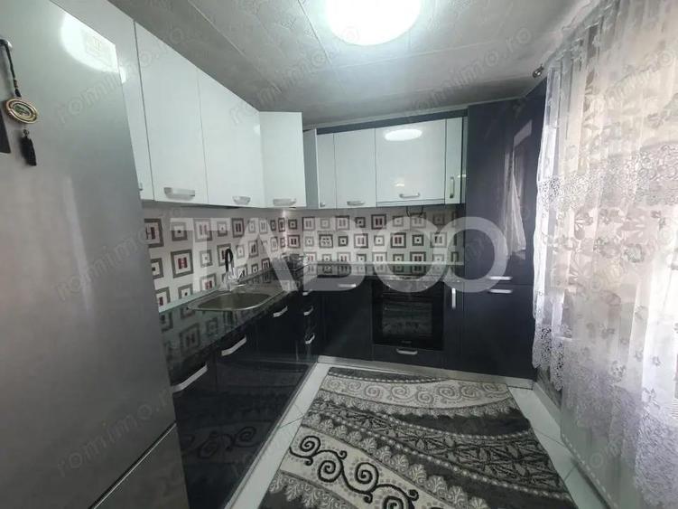 Casa 75 mp utili curte gradina si garaj renovata complet - 3