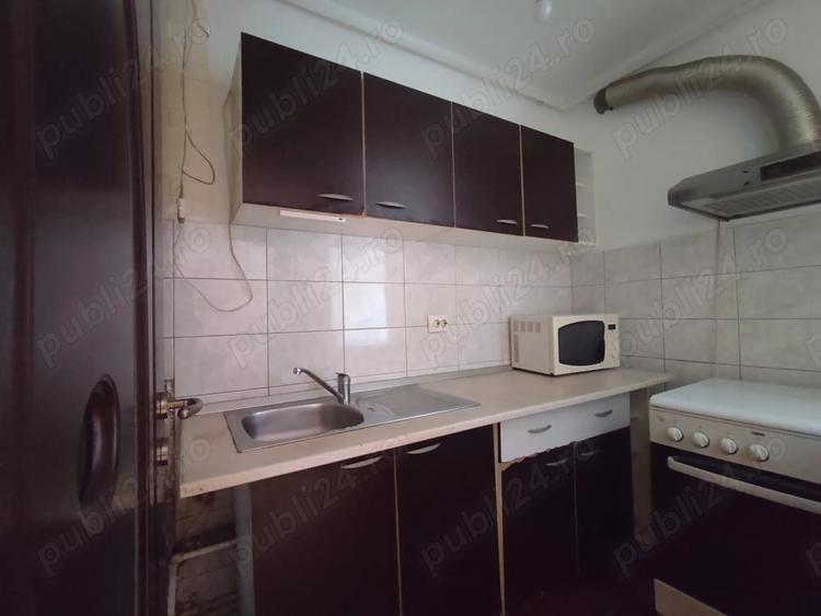 vand garsoniera pe Bd.-ul Independentei nr.24 - 2