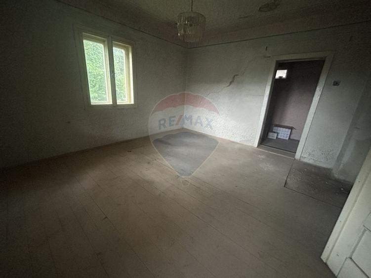 De vânzare casă din caramida cu teren – zonă Pensiunea Secret Garden - 31