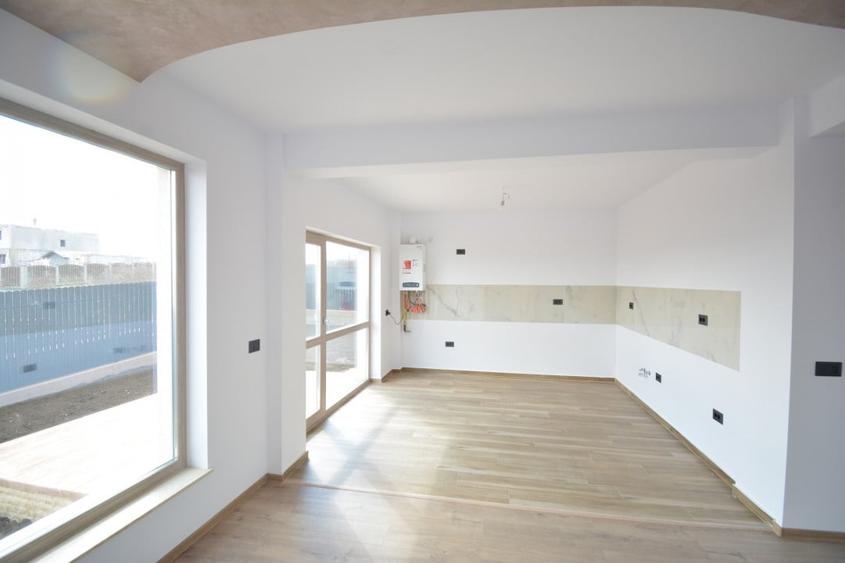 Case Spatioase, P+1E+Pod, 4 camere - Platoul Beldiman, Iasi - 1