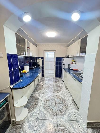 Inchiriez apartament 2 camere, decomandat, Zona Nufarul - 5