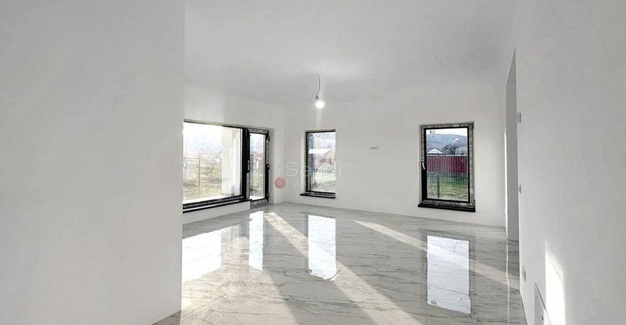 Curte Generoasa Compartimentare Practica - 3