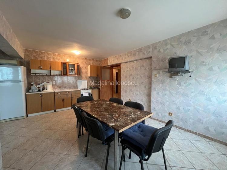 Apartament 3 camere de vanzare - Faleza Nord