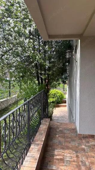 Casă cu 6 camere cu Teren 404 Mp în Voluntari