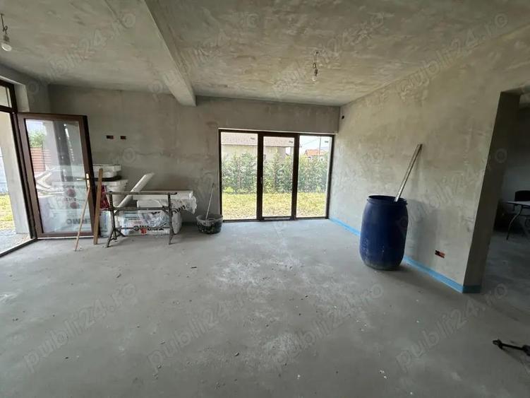 Vand vila noua Livada-Sanleani,st.840 mp,sc.130 mp,situat pe 2 strazi - 3