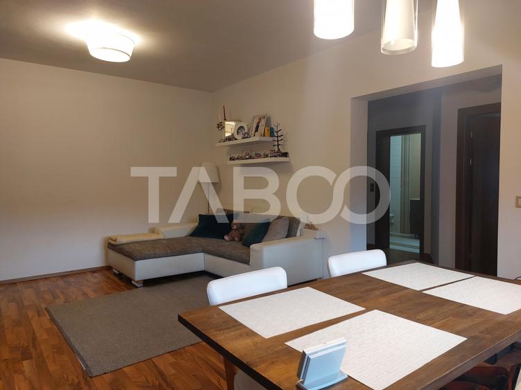 Duplex de vanzare P+M 100 mpu 4 camere curte libera 110 mp Cisnadie - 13