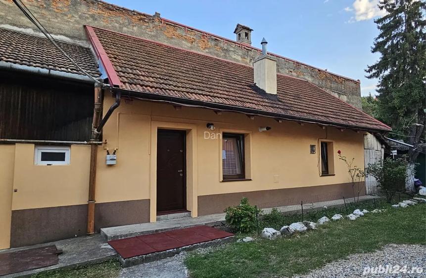 Vand casa 40mp pe str. Lunga din Bra?ov Vand casa 40mp pe str. Lunga din Bra?ov