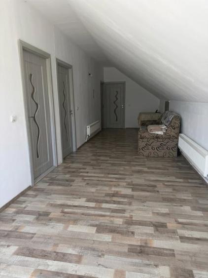 Casă individuală cu 6 camere cu Canalizare în Valu lui Traian