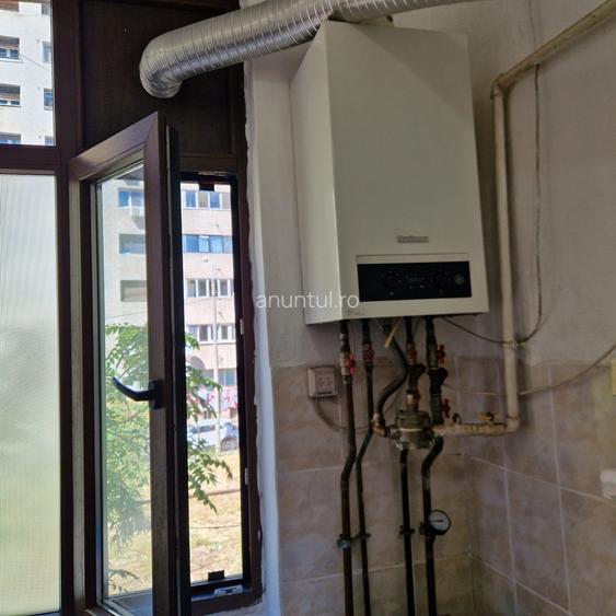 Universitate/metrou Universitate/metrou