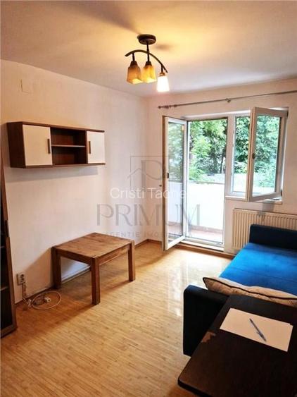 SPITALUL JUDETEAN - ETAJ 1 - BLOC IZOLAT - 3 CAMERE - MOBILAT - BALCON DESCHIS