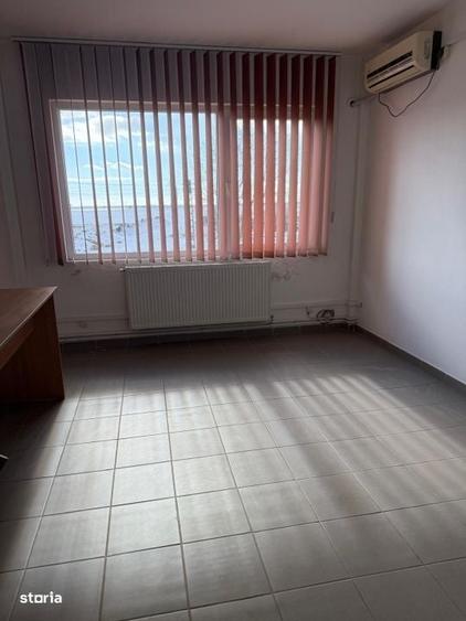 Spațiu comercial, de 247 mp, în Central
