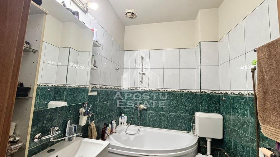 Casa individuala 4 camere, teren 477 mp, terasa 30 mp, zona Fratelia - 5