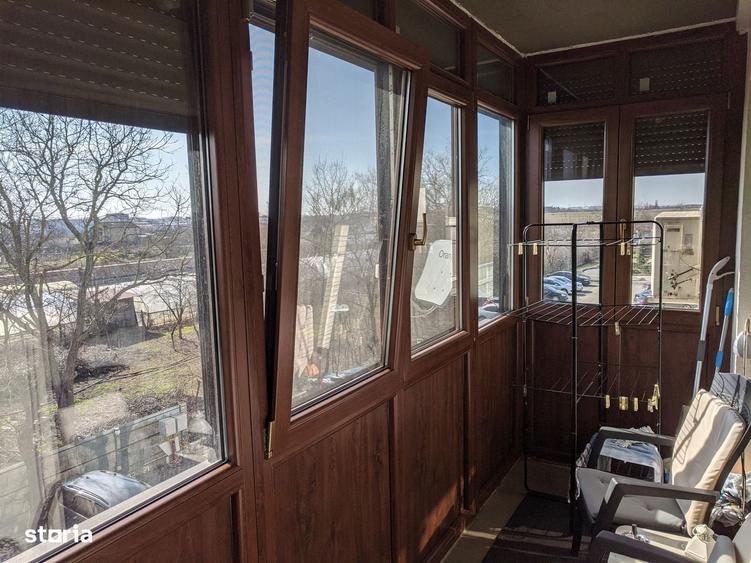 Garsoniera Spa?ioasa la Curte - 2