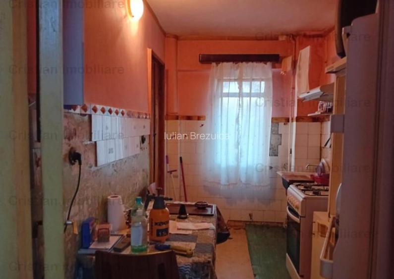 Etaj 2 Confort 1 Decomandat 2 camere 50mp Viziru 3