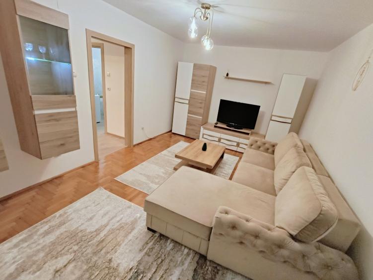 Centrul Civic - apartament 2 camere decomandat - etajul 1 - 4