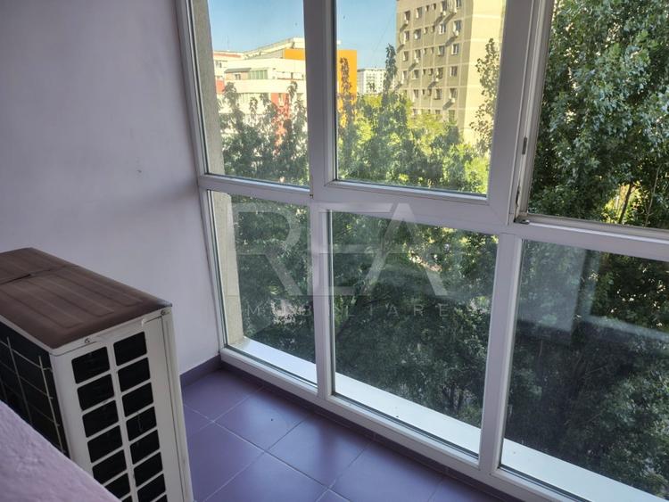 Apartament 3 Camere , Semi-Decomandat , Alexandru Obregia - 11