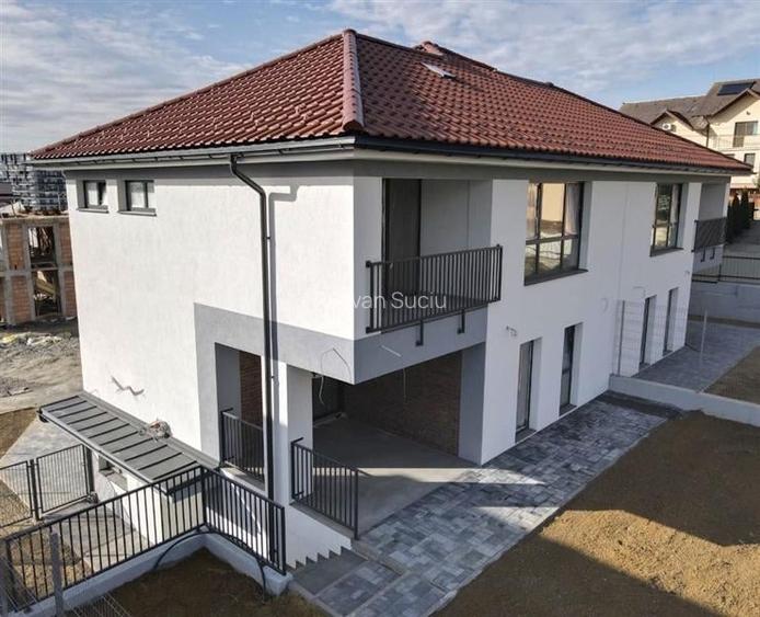 Casa Tip Duplex situata in cartierul Dambul Rotund!