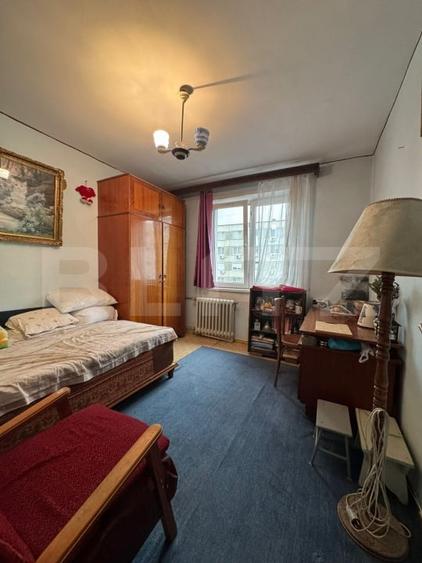 Apartament cu 3 camere decomandat, mobilat în Mărgeanului