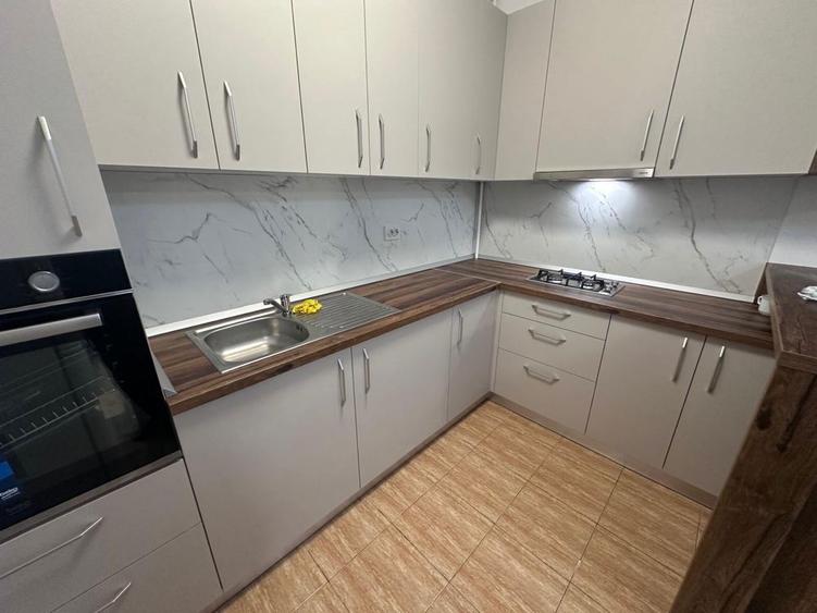 Inchiriez apartament 2 camere - 3