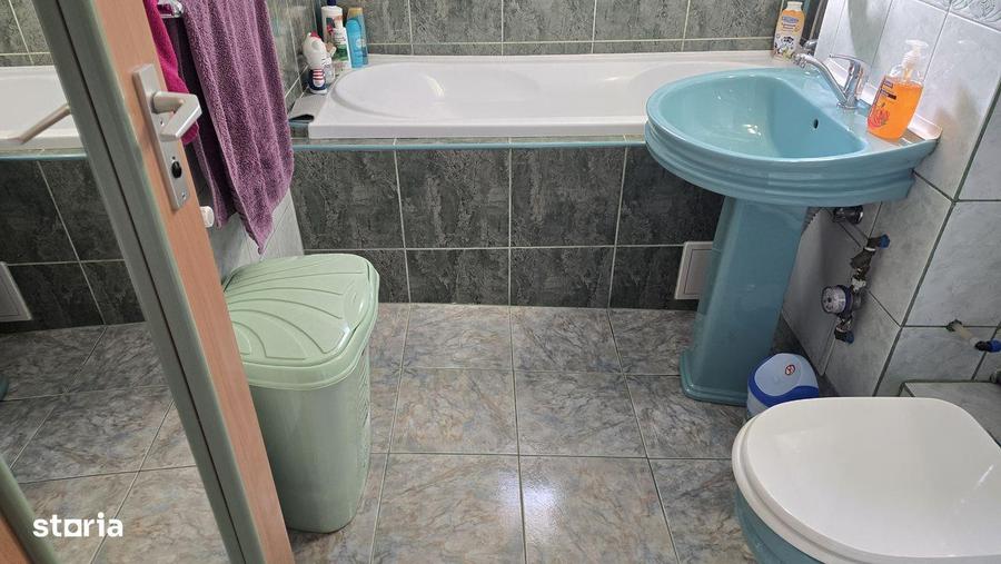 Vand apartament 3 camere decomandat in Deva, Al. Neptun, et 3, mobilat - 11