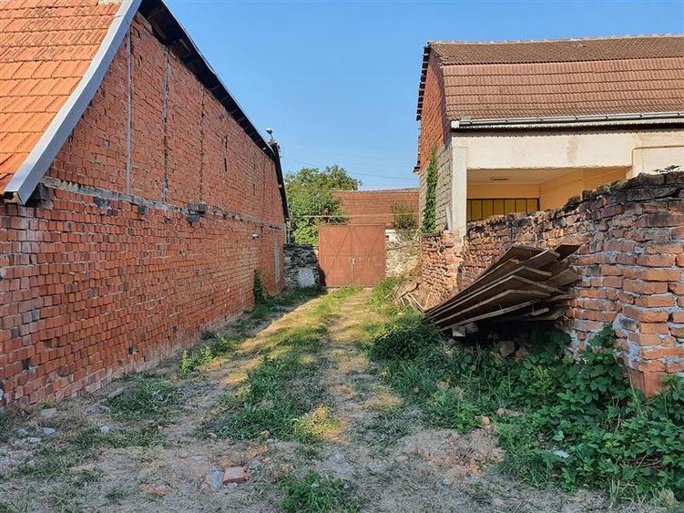 Bocsa Montana, Casa Solida + Teren, Strada Principala - 31