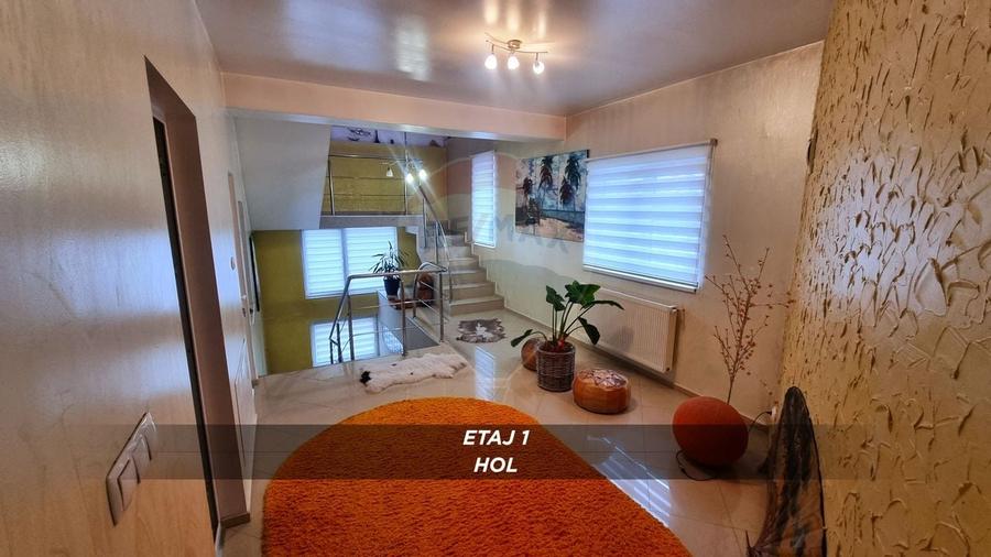 Casă / Vilă cu 10 camere de vânzare în SIGHETUL MARMATIEI zona Central - 15