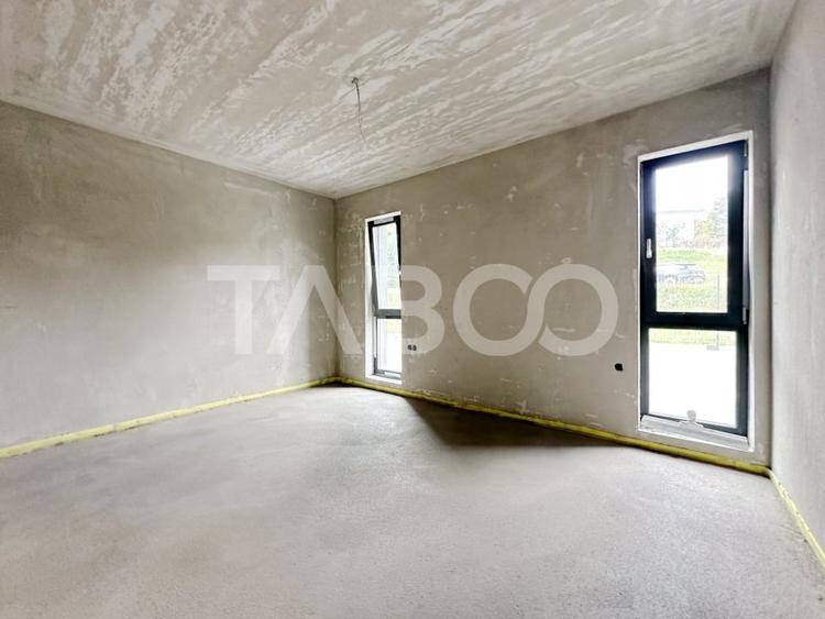 De vanzare duplex 200 mp utili si teren liber 180 mp cu garaj Floresti - 5