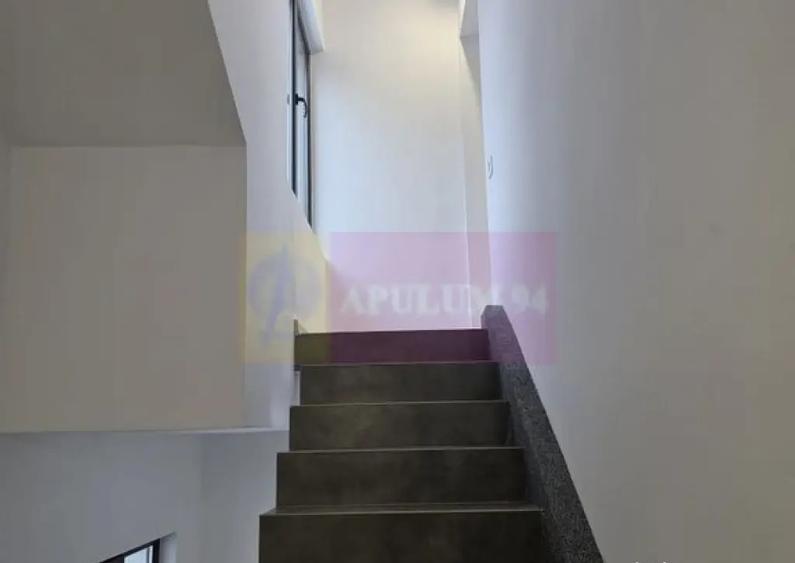 Vila de vanzare cu 6 camere in Sinaia - 3