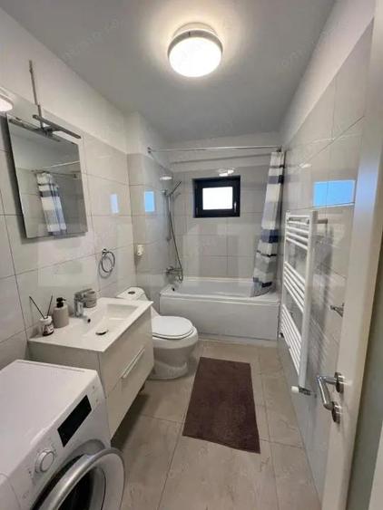 Apartament cu 3 camere si 2 bai, terasa 22 mp, 1 Mai - 1