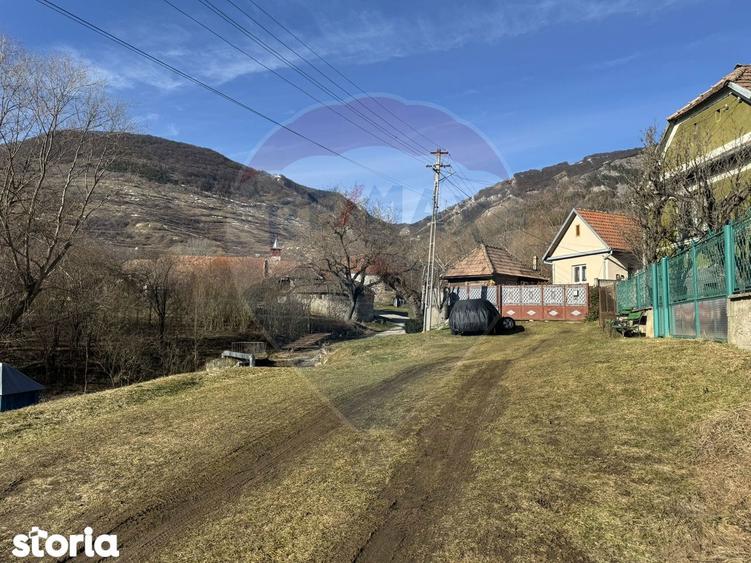 Casa din piatra la poalele Bedeleului Izvoarele, Alba - 7
