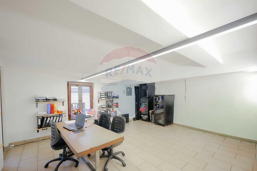 De vanzare - Proprietate premium in zona istorica a Oradiei - 14