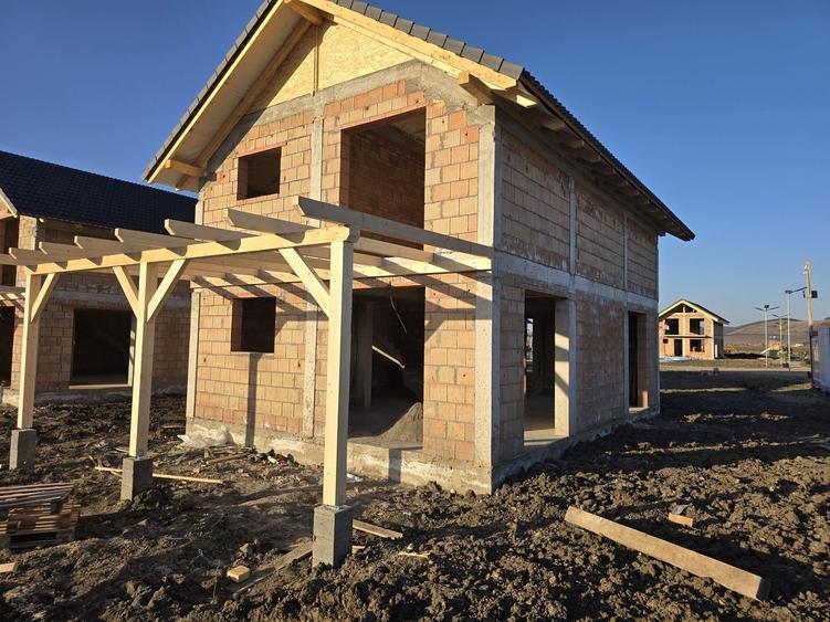 Casa 4 camere la cheie,10 minute de spital 150mp,700mp teren - 19