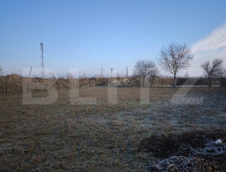 Teren intravilan 550 mp, stradal, zona Podari - 2