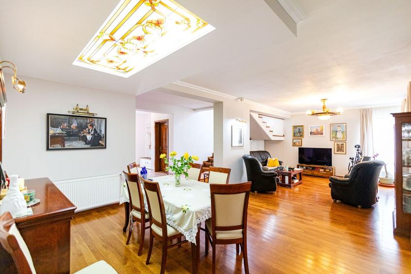 Casă individuală cu garaj - Confort premium - Comision 0% - 2